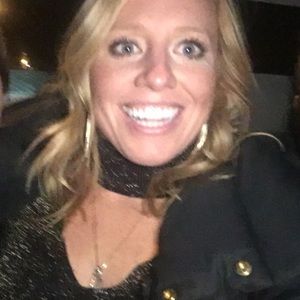 Meet your Posher, Jillian